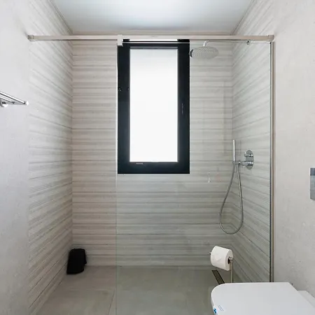 Casa Colina, * 네르하