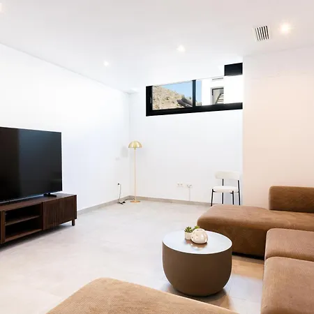 Casa Colina, 네르하