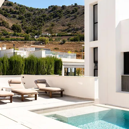 Casa Colina, *